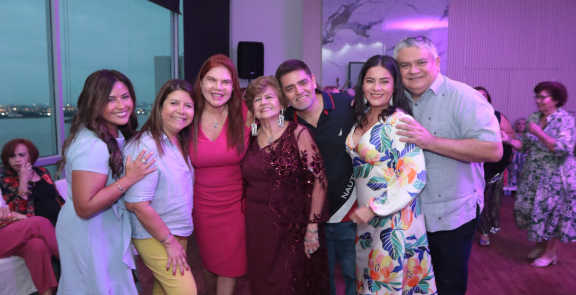 Cumplaños de Elbita Álvarez