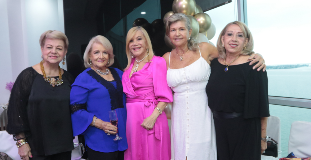 Cumplaños de Elbita Álvarez