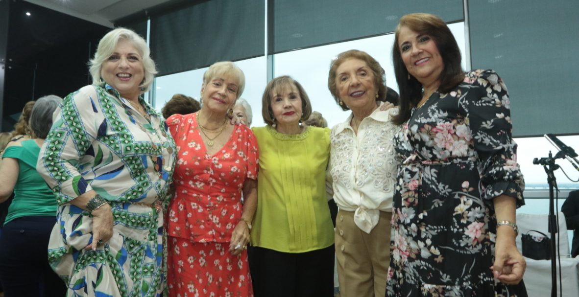 Cumplaños de Elbita Álvarez