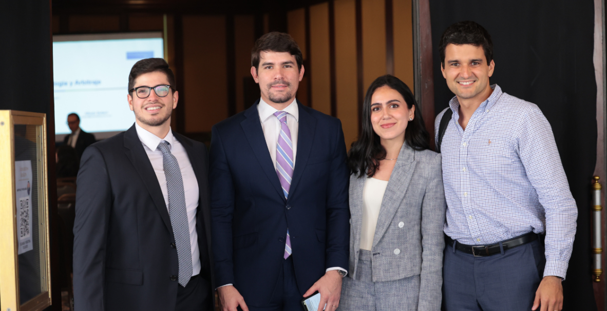 Conferencia ' Arbitraje y psicología', dictada por Alfredo Bullard y organizada por el Bankers Club