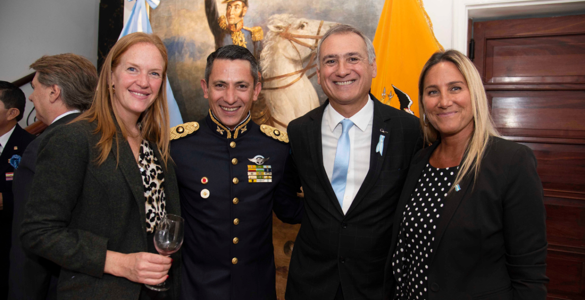 n la residencia oficial, la Embajada de Argentina conmemoró el 209.º aniversario de la Declaración de Independencia de la República Argentina.