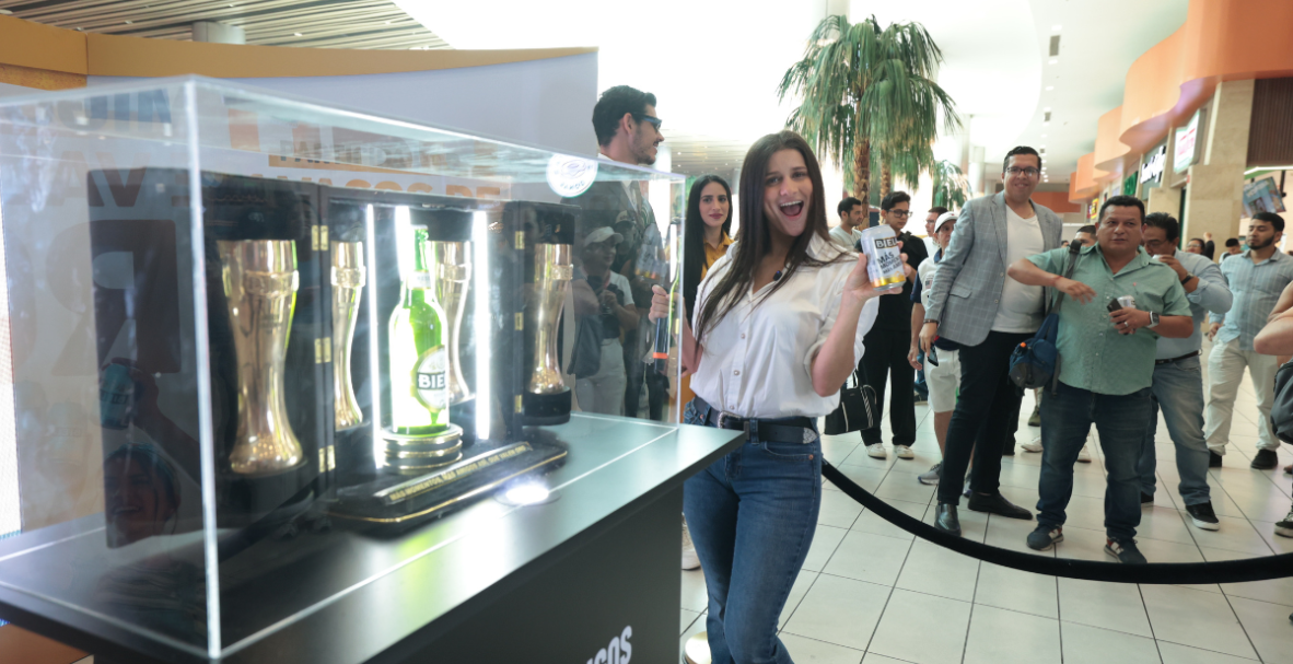 Biela celebra la amistad con su campaña 