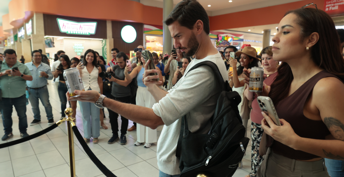 Biela celebra la amistad con su campaña 
