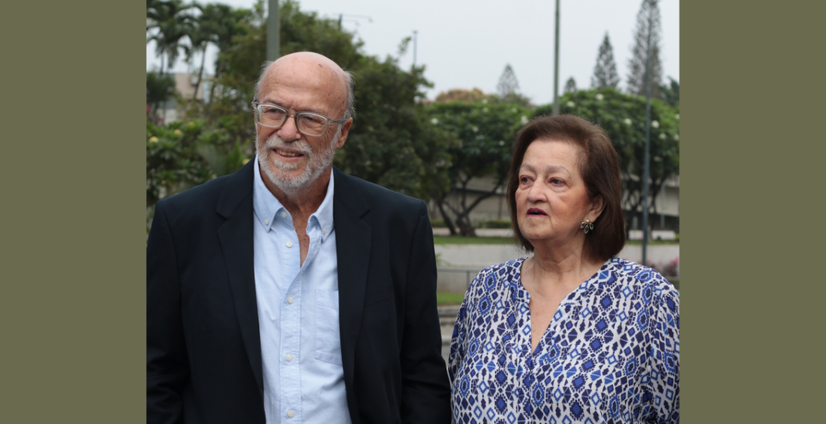 Consulado y Embajada de España entregan ofrenda floral a monumento de Santiago Apóstol en Guayaquil