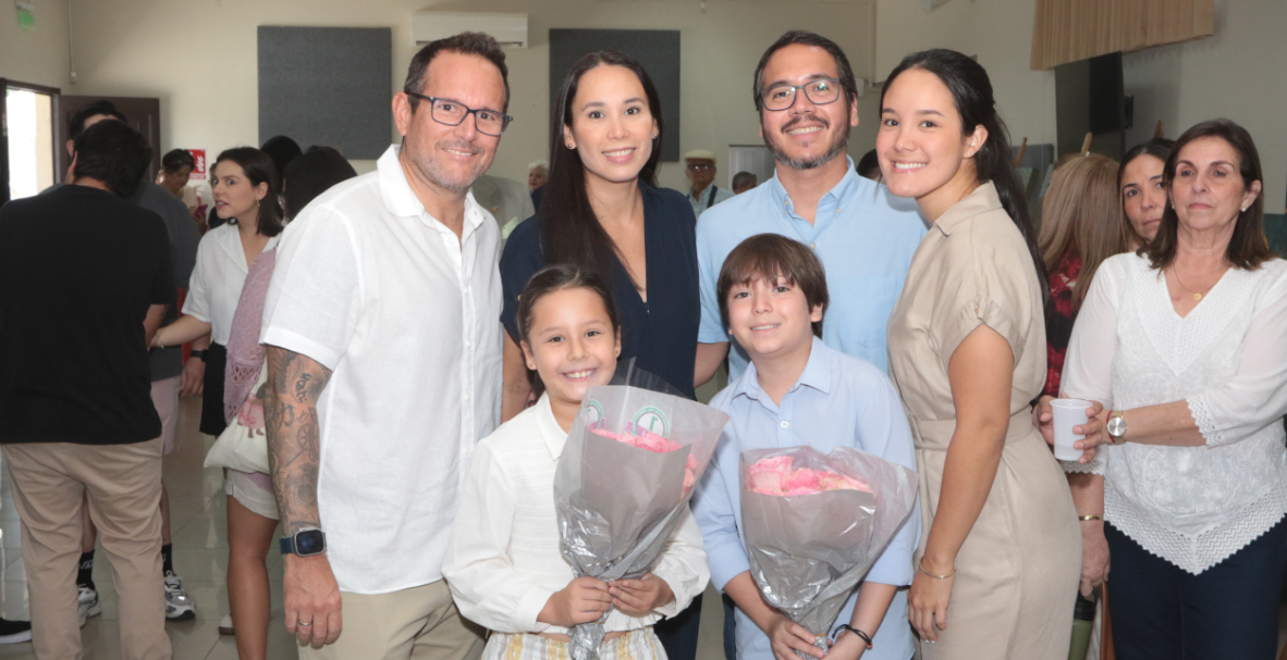 Exposición de Puerto Arte en la iglesia María Madre de Puerto Azul