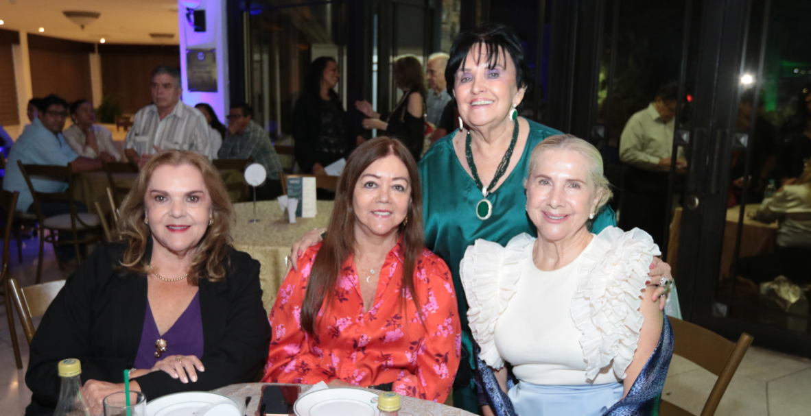 Show musical Versátil Cuatro Generaciones