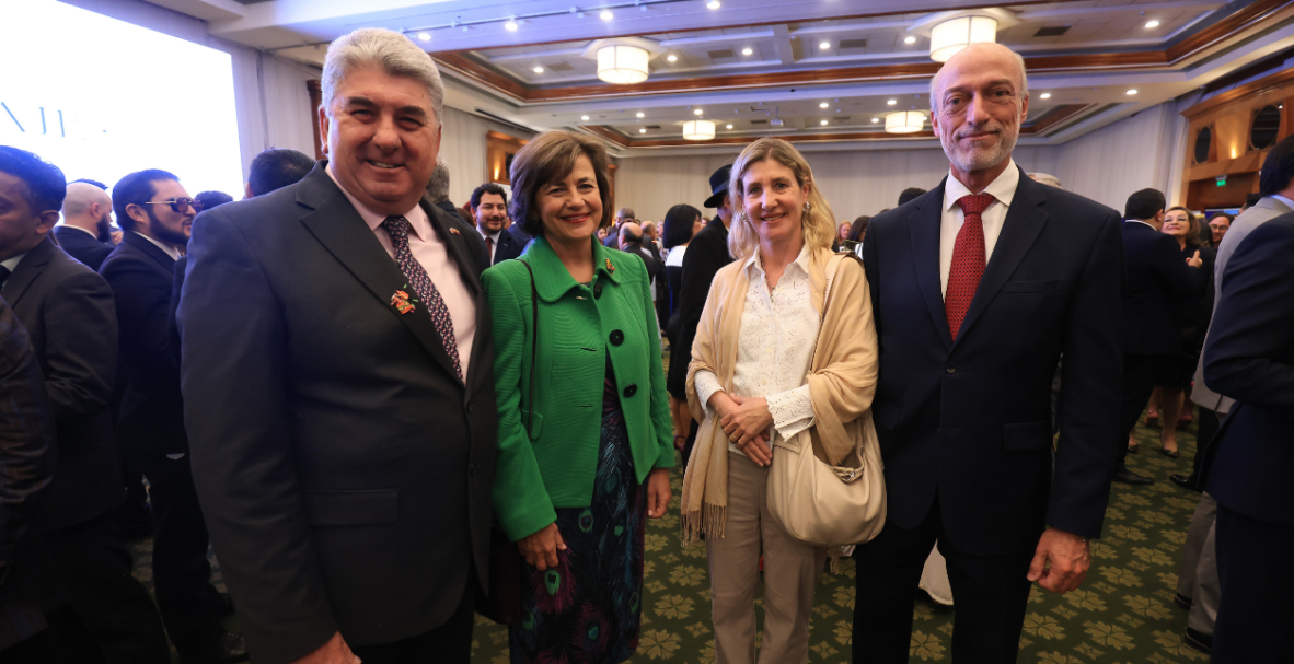 Embajada de Perú celebra su independencia