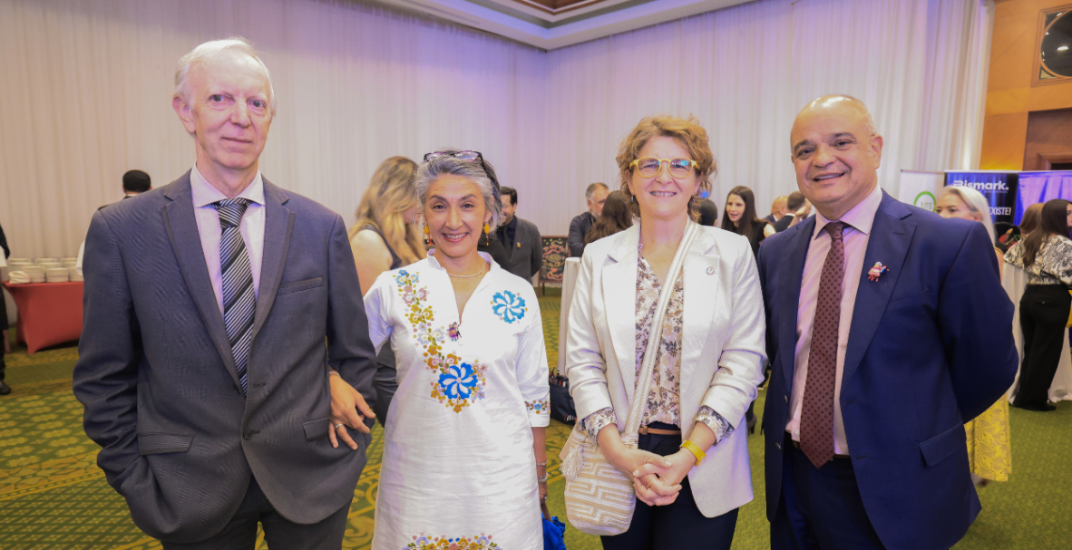 Embajada de Perú celebra su independencia