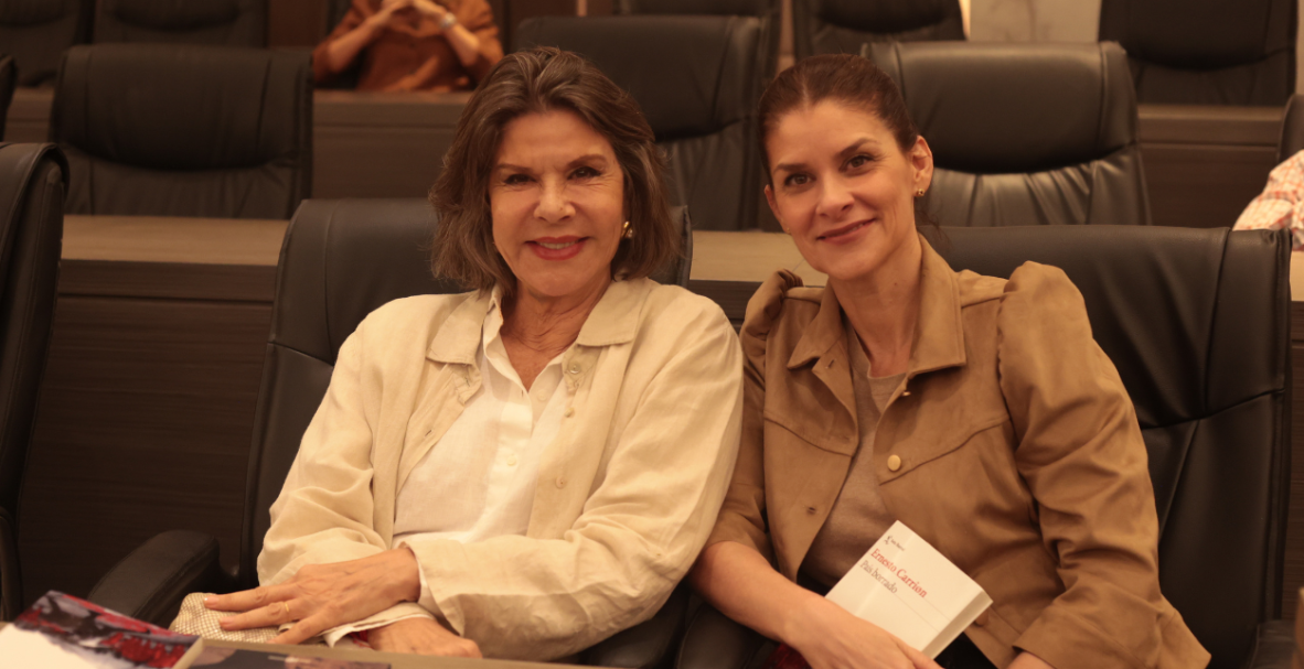 Lanzamiento del libro Pais Borrado, de Ernesto Carrión