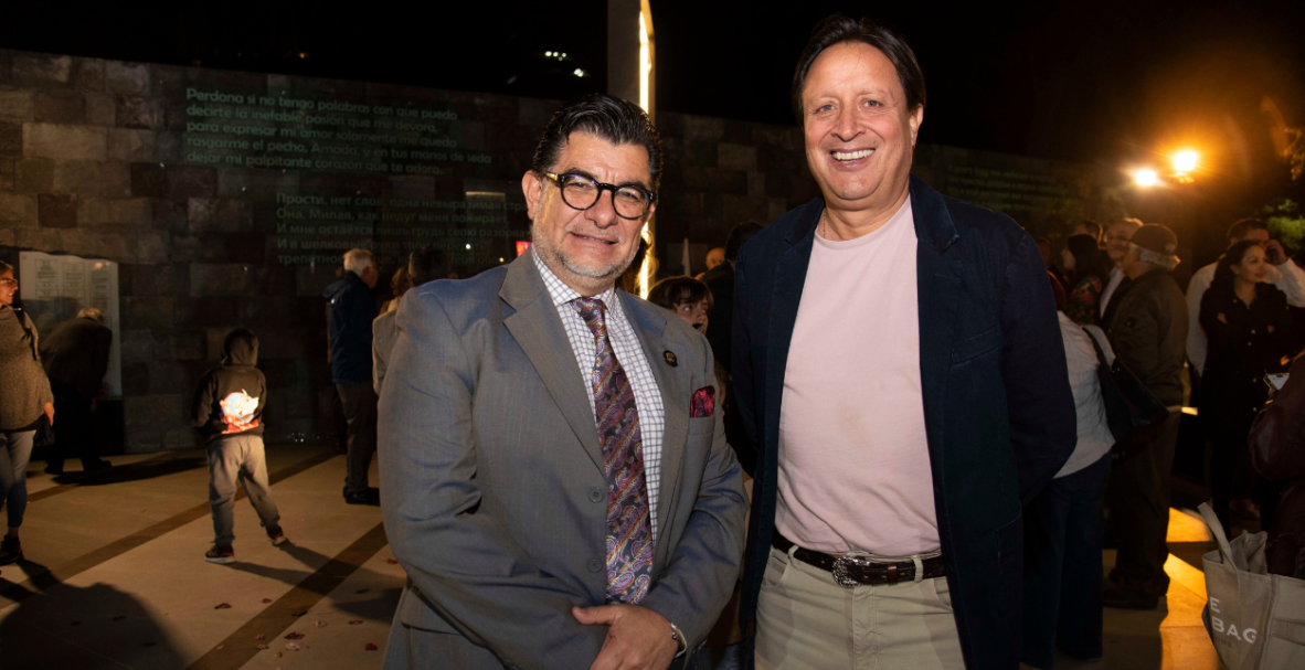 Con un evento solemne, la Embajada de Rusia en Ecuador y la Fundación Cultural Cornejo Luis Enrique develaron el memorial Diálogo de Culturas, en Quito