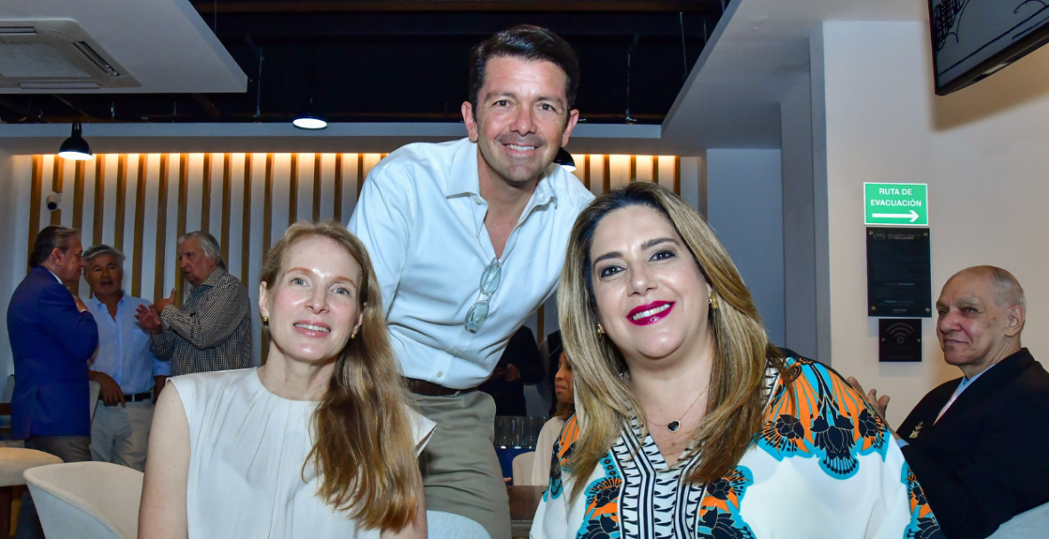 Lanzamiento de Lofton, cómic antibélico de José Neira Rizzo