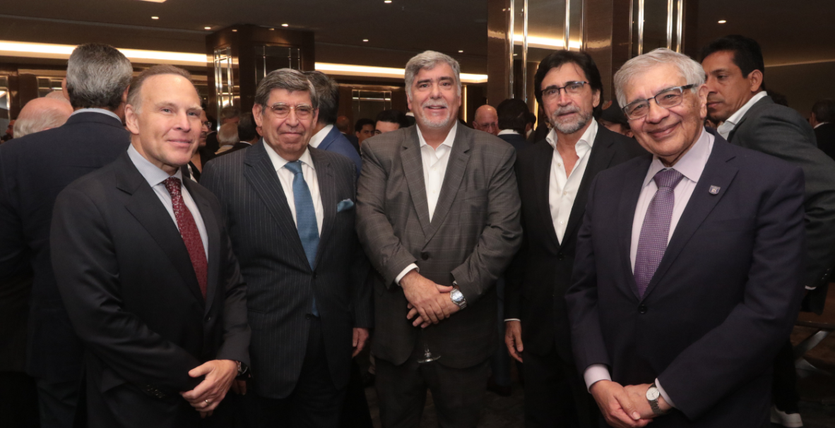 Julio María Sanguinetti, expresidente de Uruguay en la UEES