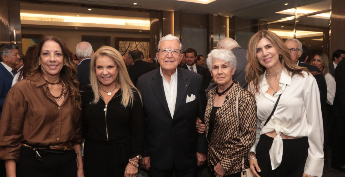 Julio María Sanguinetti, expresidente de Uruguay en la UEES