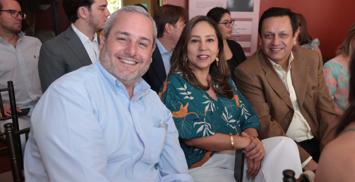 Lanzamiento del libro Tierra Hermosa, de Susana Cárdenas