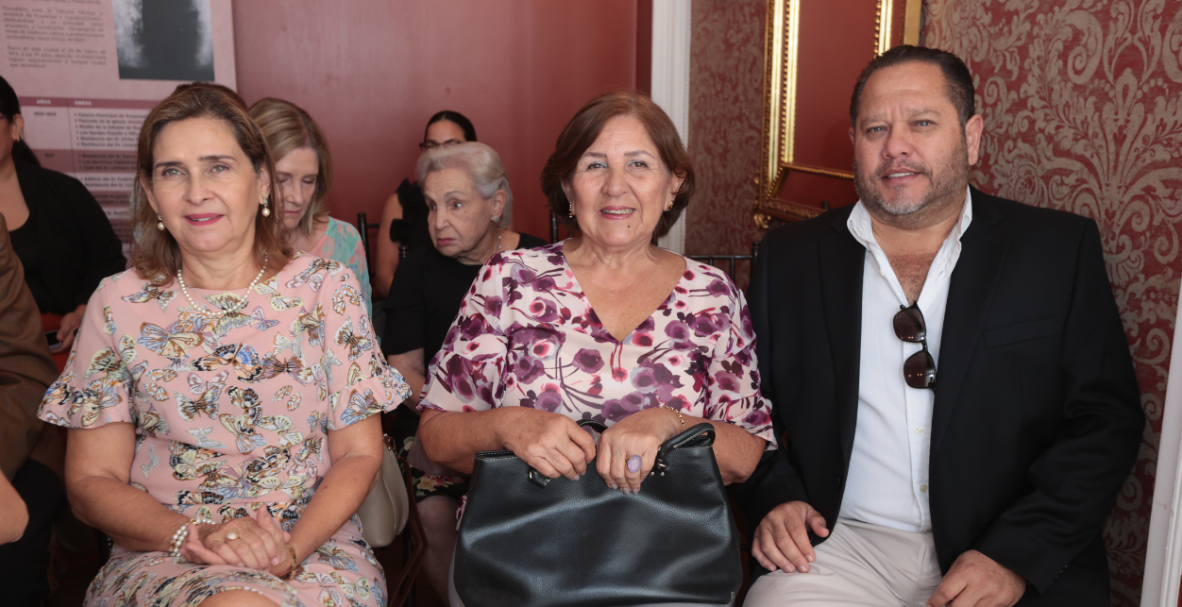 Lanzamiento del libro Tierra Hermosa, de Susana Cárdenas