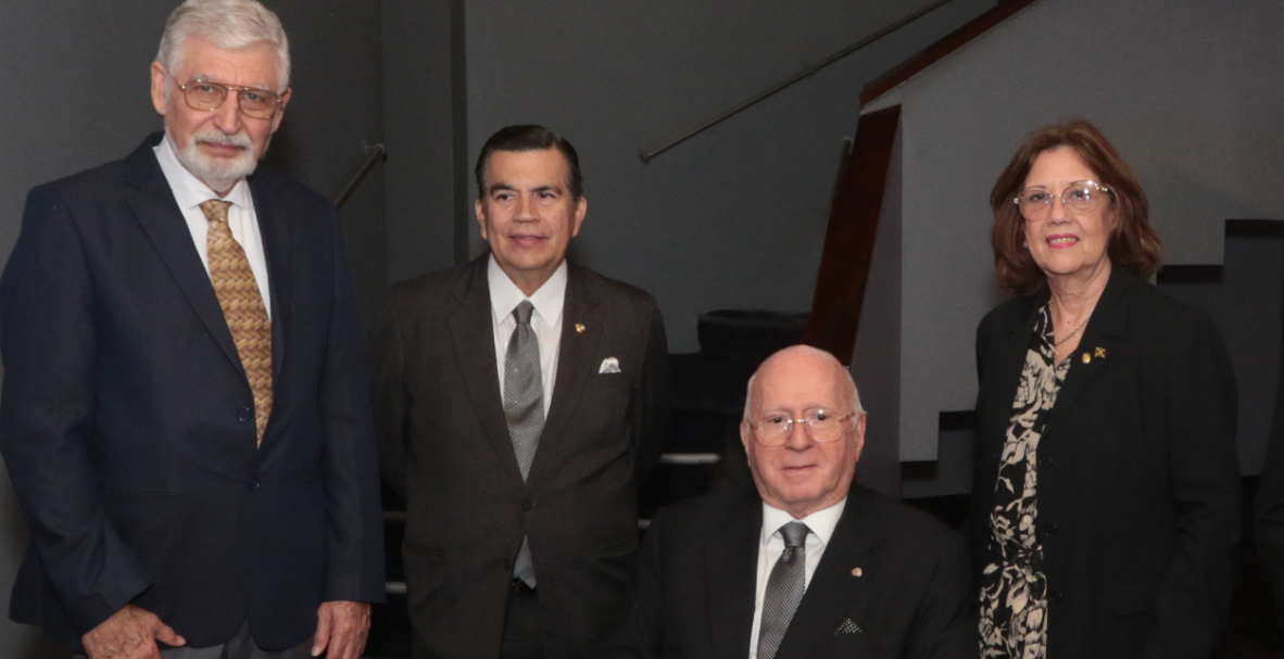 Concierto sinfónico Ecuador, voces y ritmos de América, organizado por el H. Cuerpo Consular de Guayaquil.