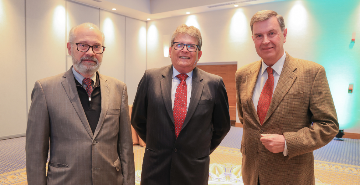 Oil & Power, networking en Quito