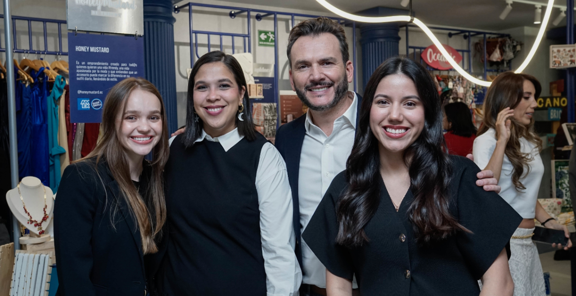 Amex Shop Small Pop-Up