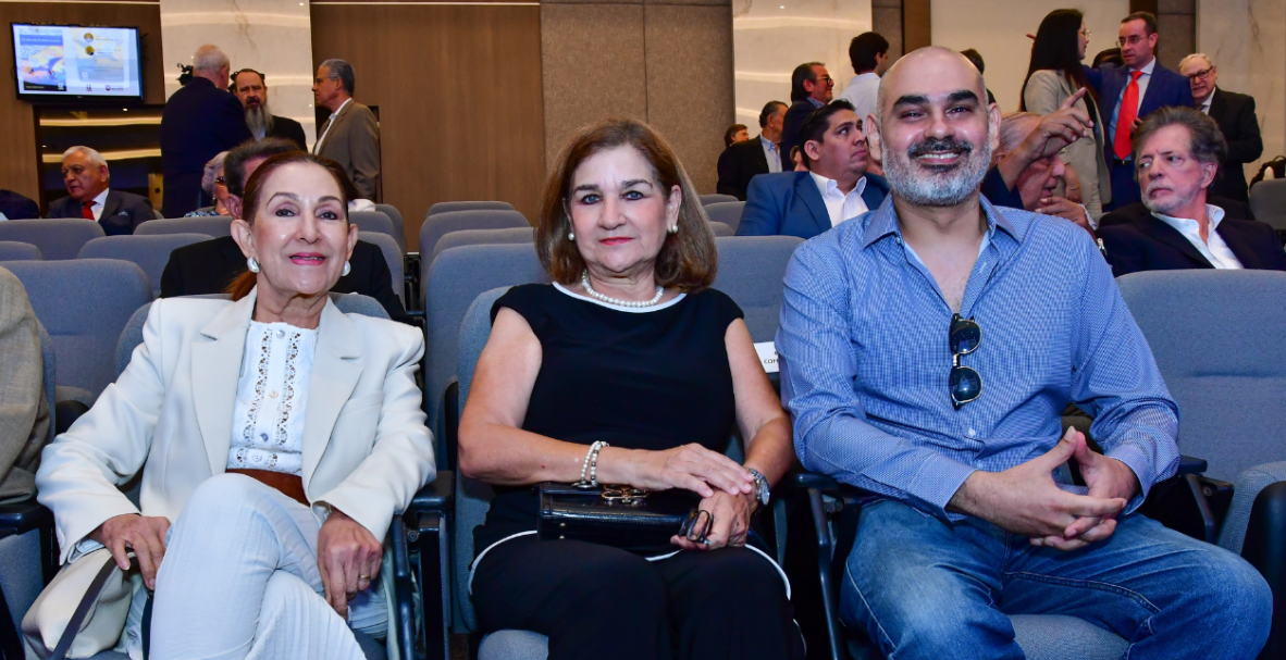 Lanzamiento libro 25 años de la Idola-rización (Alberto Dahik)