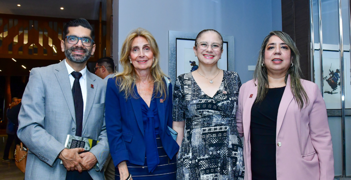 Lanzamiento libro 25 años de la Idola-rización (Alberto Dahik)