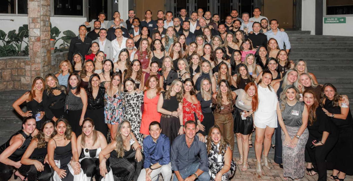 Reencuentro exalumnos 25 años colegio Nuevo Mundo