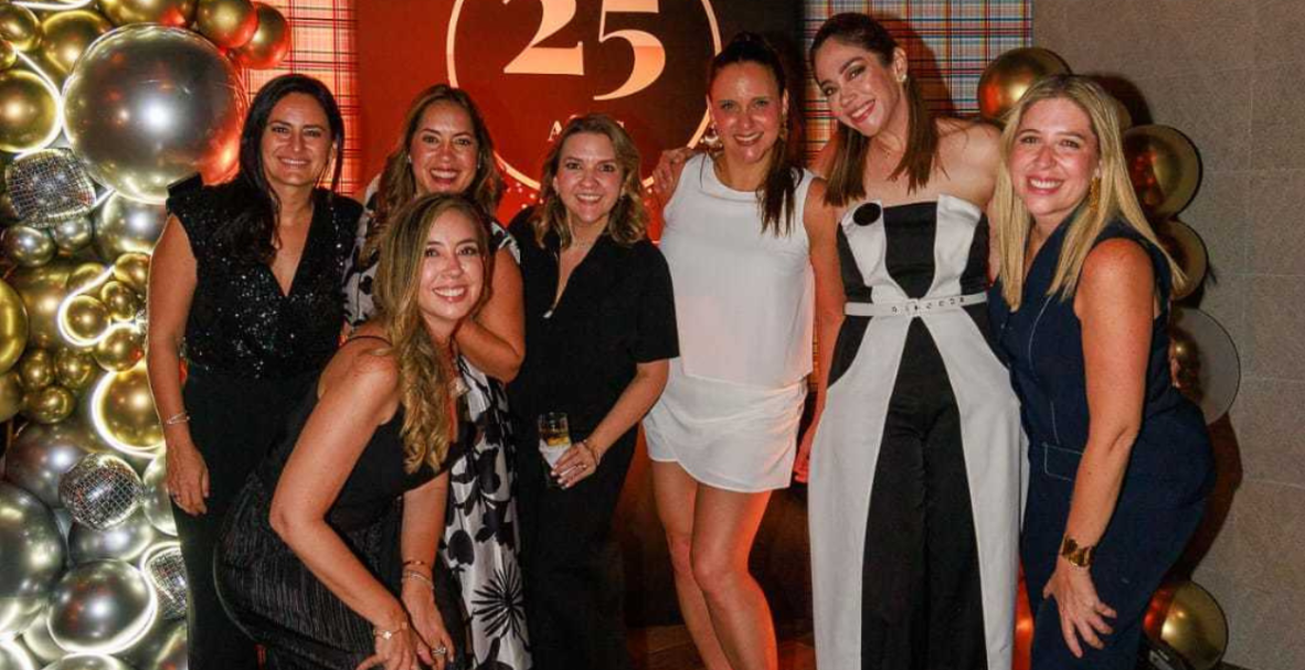 Reencuentro exalumnos 25 años colegio Nuevo Mundo