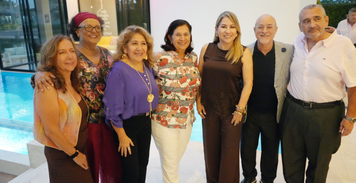 Promoción 85 de abogados graduados en la U. Laica Vicente Rocafuerte