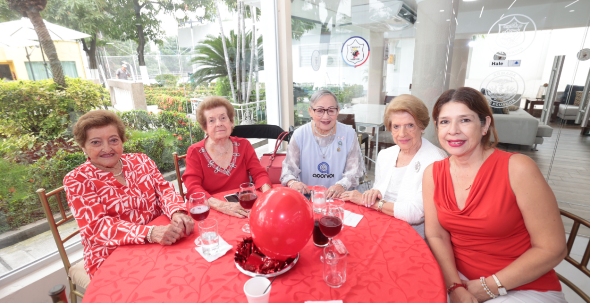 Acorvol celebra San Valentín