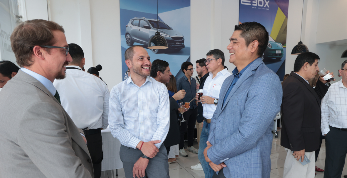 JAC Azul y ASIAUTO  presentan su nuevo local en Guayaquil