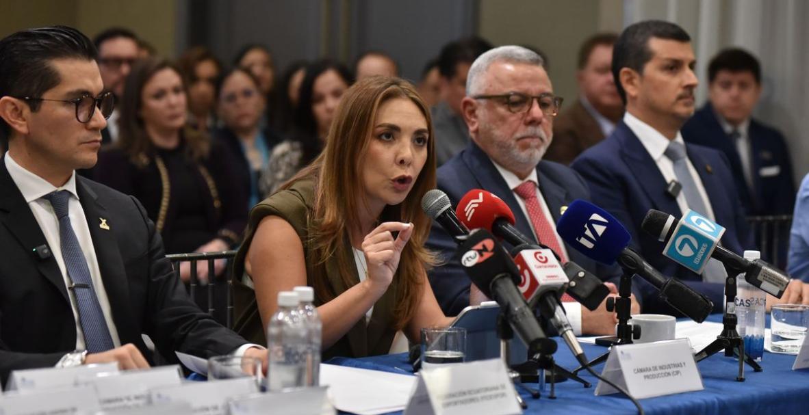 RUEDA DE PRENSA EMPRESARIOS