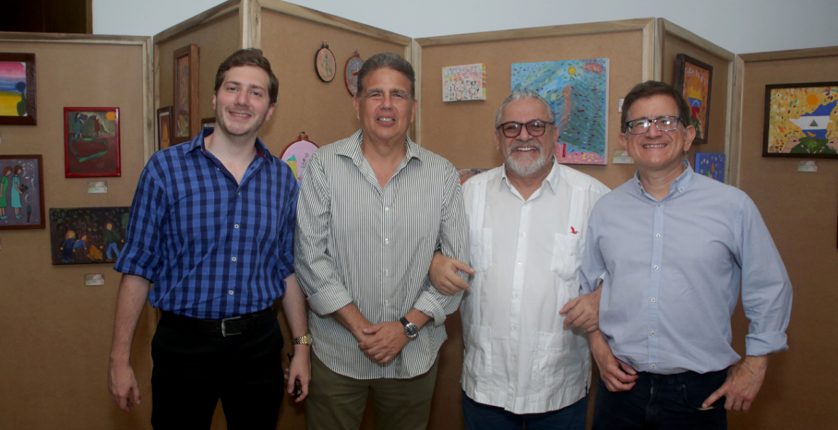 Exposición Pindando Sueños, de Karyna Abad