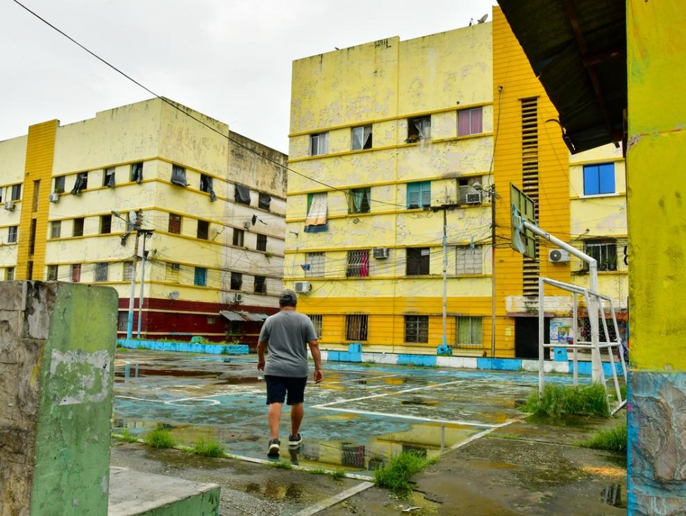 Casas Colectivas: El éxodo silencioso por el terror en Guayaquil