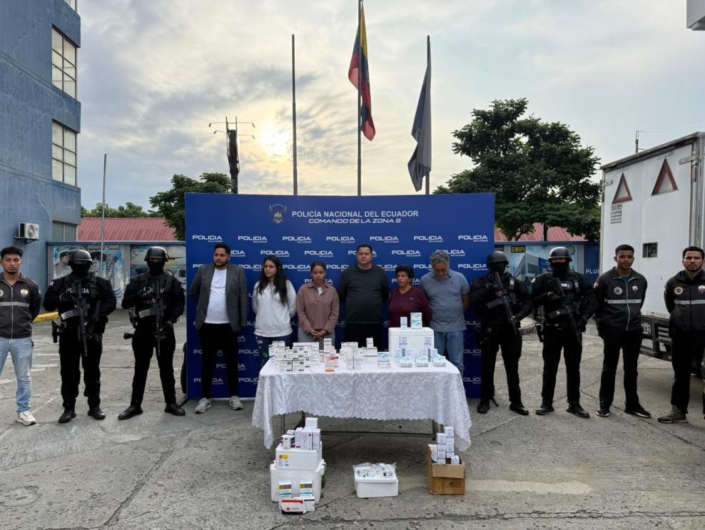 ¡Medicamentos Falsos Matando Esperanzas! Concejal Vinces en el Centro del Fraude