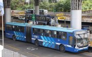 Troncales. El sistema cuenta con tres troncales y una cuarta que, pese a que están construidas las estaciones, semáforos y terminal, aún no funciona. Usuarios denuncian que hay unidades que demoran en llegar a las paradas y que no están en buenas condiciones. 2. Situación. Una estación de la troncal Metro Bastión ‘guarda’ estructuras en su interior. 
====