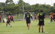 Pablo Trobbiani en uno de los entrenamientos de la Sub-19 en el Parque Samanes.