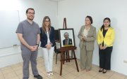 Sebastián Acosta-Feldman, Diana Acosta Feldman de Villacís, Cecilia Bastidas (decana de la Facultad de Ciencias Psicológicas) y Susana Mata.
