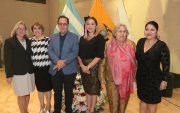 Mary Fisk-Ridder, Esmeralda de Parodi, Giovanni Ginatta, Cristina Figueroa de Bitar, María Fernanda Parra y Edith Pino.