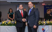 Iván Rubio y Juan Luis Aguirre, presentes saliente y entrante, respectivamente.