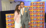 Mirella de García y Julián García.