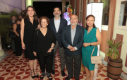 Caterina Costa de García, Norma Plaza de García, Luis Eduardo García, Carlos Cueva y Galicia Mejía de Cueva.