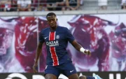 Willian Pacho buscará sostener la solidez defensiva ante un Lyon que pelea por puestos europeos.