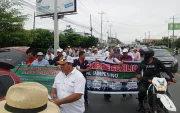 Un grupo de arroceros marchan en Babahoyo, piden atención del Gobierno para el sector de la agricultura.