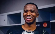 Willian Pacho se consolidó como una de las figuras silenciosas del PSG campeón de Europa.