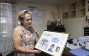 Catalina Avilés recuerda que, tras la tragedia que marcó su vida, empezó a ejercer la ayuda social dando alimentos a las familias necesitadas.