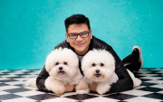 El ejecutivo de televisión asegura que su conexión con los animales le ha permitido comprender mejor los vínculos afectivos y emocionales.