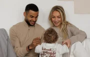 El futbolista del Liverpool y su esposa, Noa van der Bij, tienen un pequeño bebé de poco más de un año.