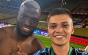 El influencer ecuatoriano Bocha Deportes no estará en el estadio Azteca. En la foto junto a Enner Valencia,