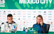 Sebastián Beccacece (d) dejó a la selección de Ecuador al ser eliminado del Mundial 2026.