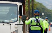 MIEMBRO DE LA AGENCIA DE TRÁNSITO Y MOVILIDAD (ATM) PARTICIPA EN UN OPERATIVO REALIZADO EN GUAYAQUIL, EN JUNIO DEL 2026 AG-EXPRESO