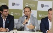 Francisco Egas (c), principal directivo de la Federación Ecuatoriana de Fútbol.